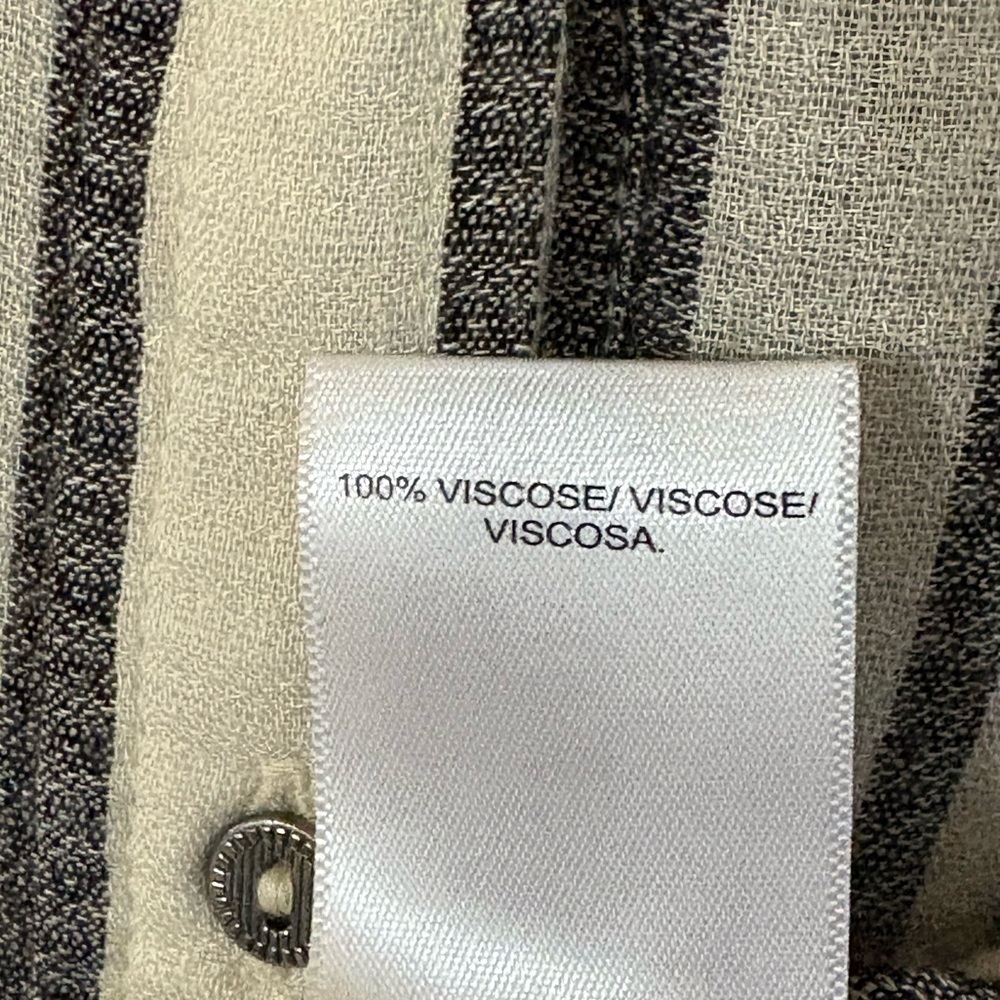 Lucky Brand-Medium 100% viscose off white/gray striped blouse. Roll tab sleeve - Picture 13 of 16